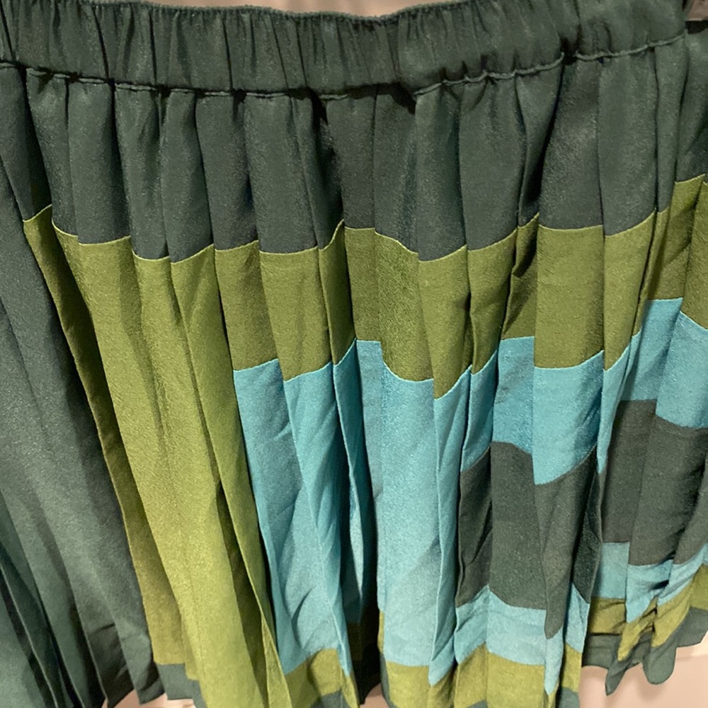 NWT womens Joe fresh beautiful skirt - Picture 3 of 5